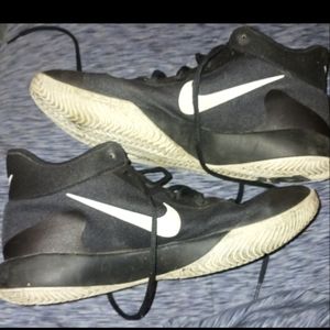 KD Nike's 2-21-2018 Good condition 9.5